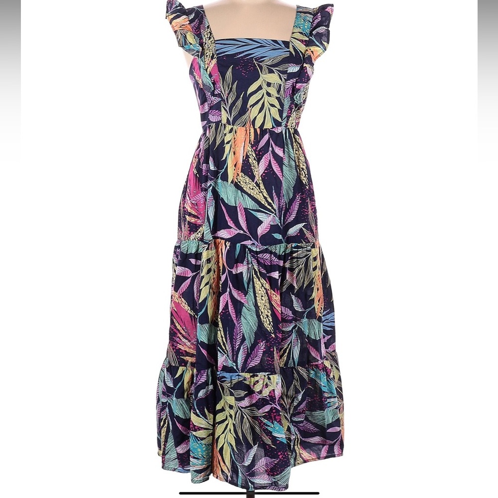 9Host Pick) Beautiful and Fun Designer Casual Dress - M